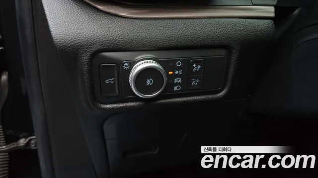 Ford Explorer 2022 — фото 17