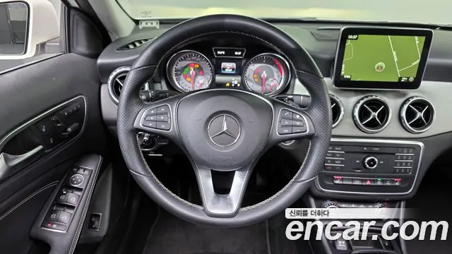Mercedes-Benz GLA-Class 2016 — фото 16