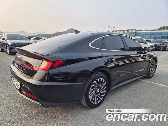 Hyundai Sonata 2022 — фото 6