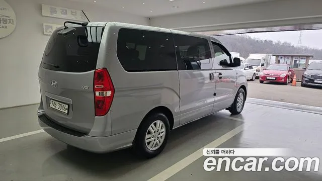 Hyundai Starex 2016 — фото 4