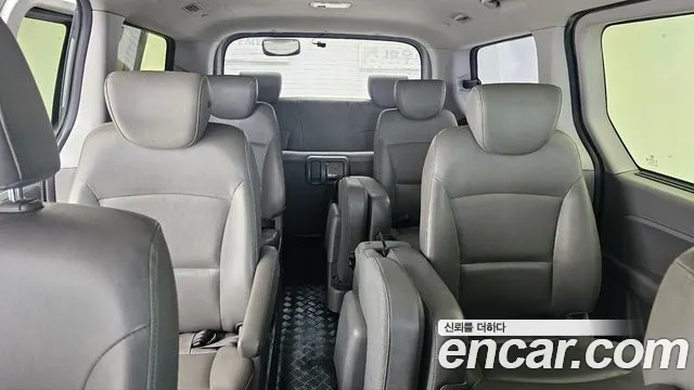Hyundai Starex 2016 — фото 7