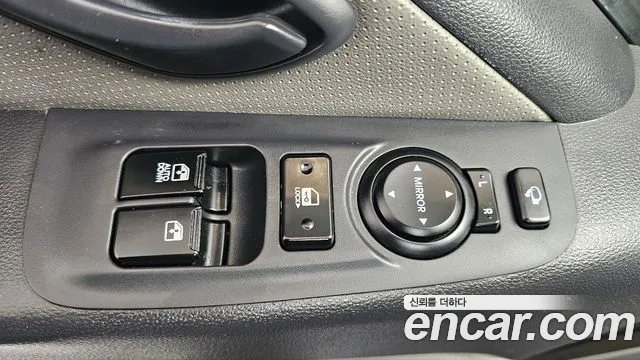 Hyundai Starex 2016 — фото 9