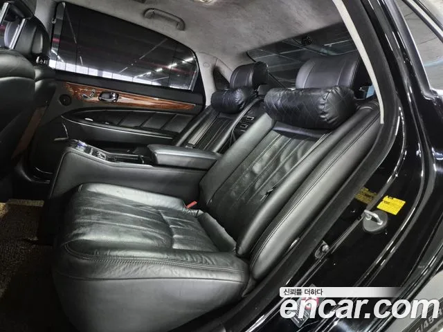 Hyundai Equus 2010 — фото 10