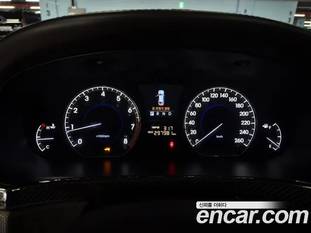 Hyundai Equus 2010 — фото 14