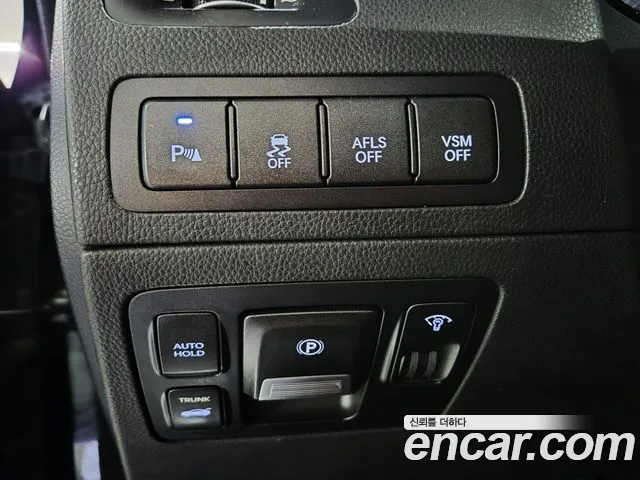 Hyundai Equus 2010 — фото 16