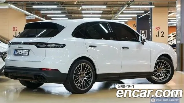 Porsche Cayenne 2023 — фото 1