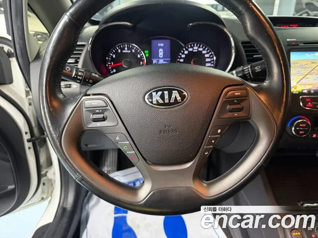 Kia K3 2013 — фото 12