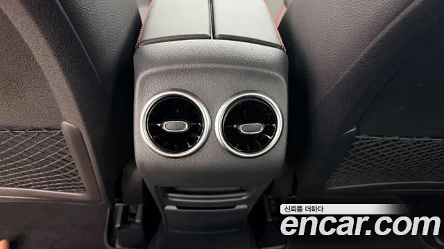 Mercedes-Benz GLB-Class 2025 — фото 14