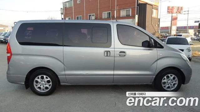 Hyundai Starex 2015 — фото 8
