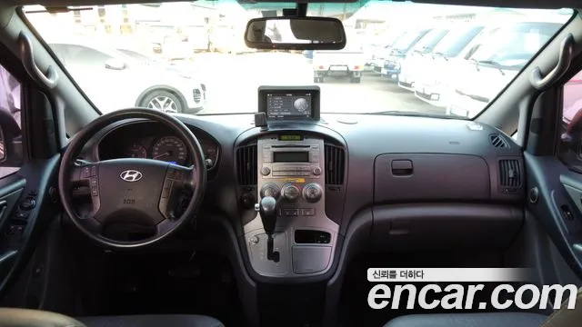 Hyundai Starex 2015 — фото 9
