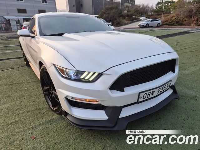 Ford Mustang 2017 — фото 2