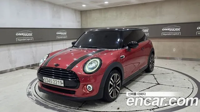 Mini Cooper 2020 — фото 1