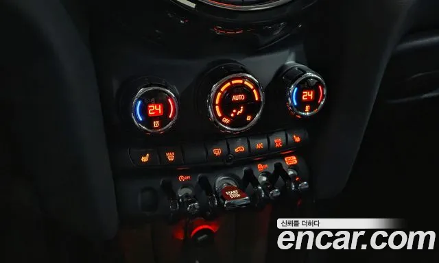 Mini Cooper 2020 — фото 13