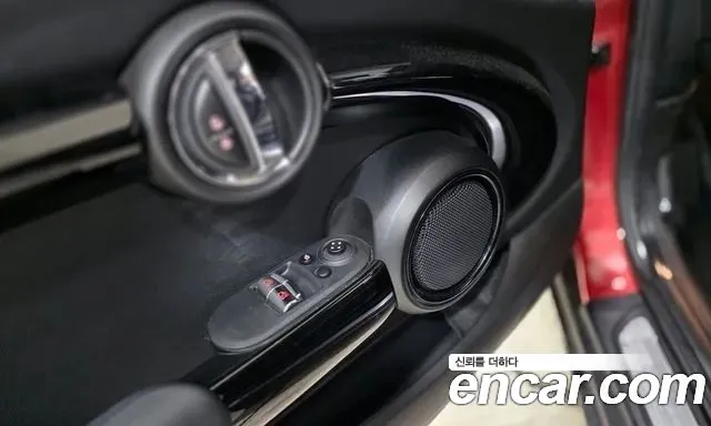 Mini Cooper 2020 — фото 18