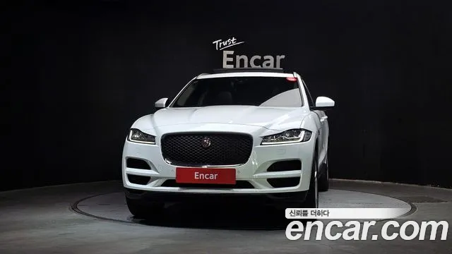 Jaguar F-PACE 2019 — фото 3
