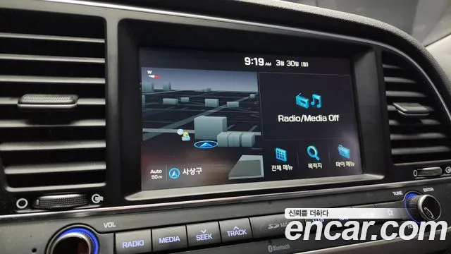 Hyundai AVANTE 2018 — фото 15