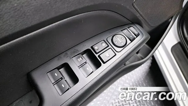 Hyundai AVANTE 2018 — фото 19