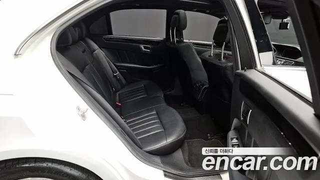 Mercedes-Benz E-Class 2014 — фото 12
