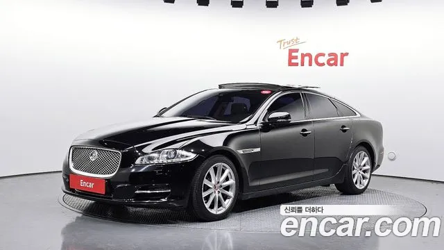 Jaguar XJ