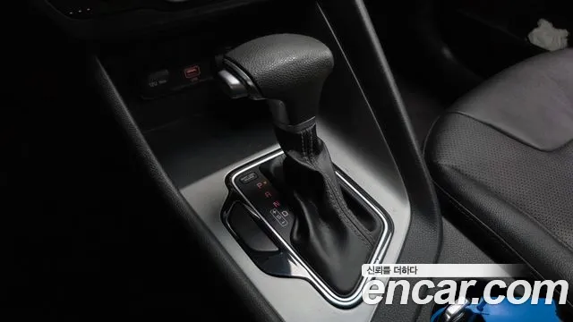Kia Niro 2022 — фото 9