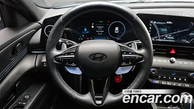 Hyundai AVANTE 2024 — фото 13