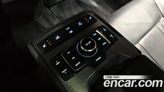 Hyundai Genesis 2016 — фото 17