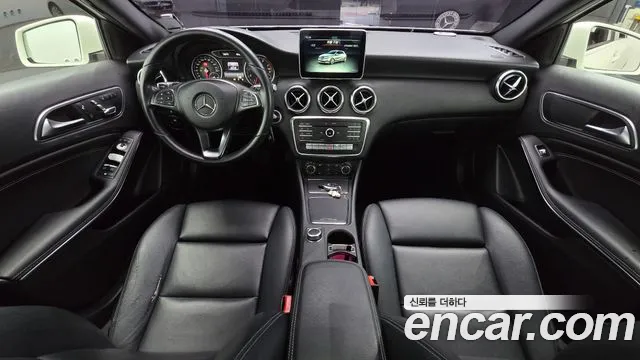 Mercedes-Benz A-Class 2016 — фото 7