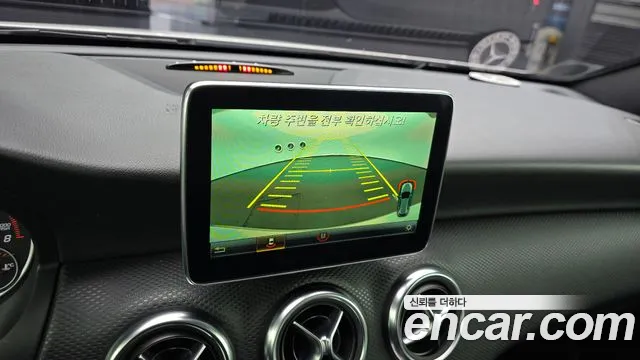 Mercedes-Benz A-Class 2016 — фото 16