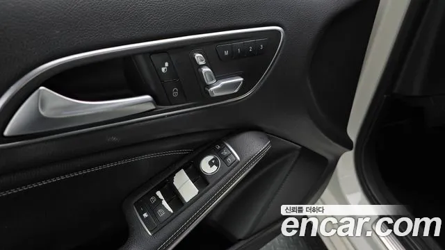 Mercedes-Benz A-Class 2016 — фото 17