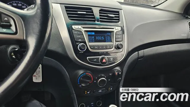 Hyundai Accent 2016 — фото 17