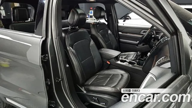 Ford Explorer 2017 — фото 10