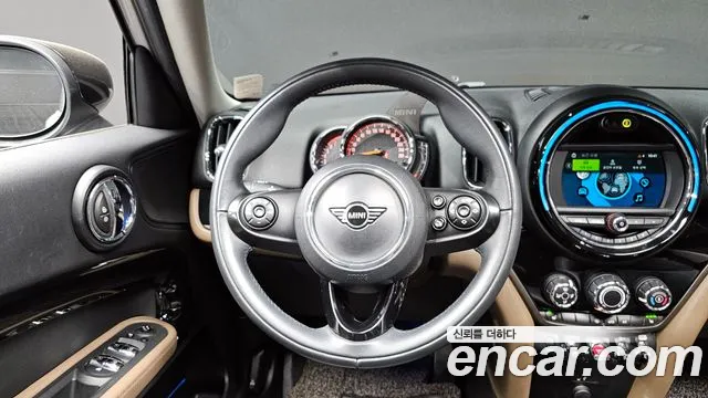 Mini Countryman 2020 — фото 13