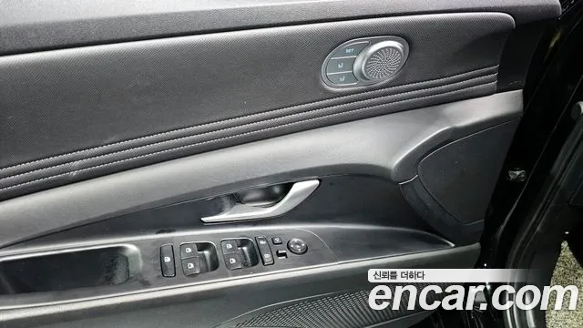 Hyundai AVANTE 2023 — фото 18