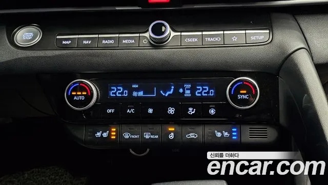 Hyundai AVANTE 2023 — фото 19