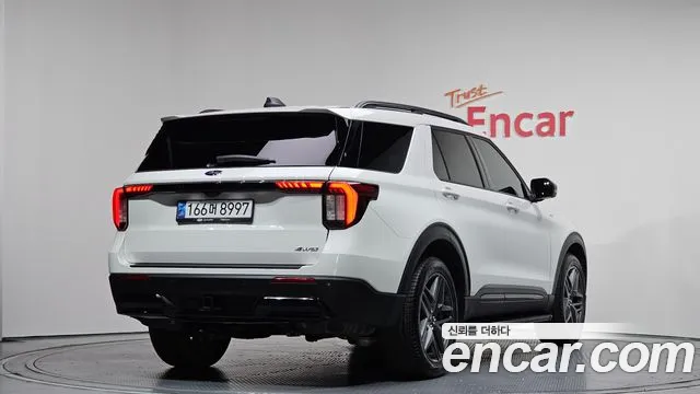 Ford Explorer 2025 — фото 2