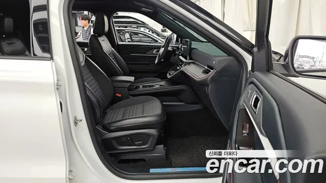 Ford Explorer 2025 — фото 11