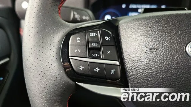 Ford Explorer 2025 — фото 17
