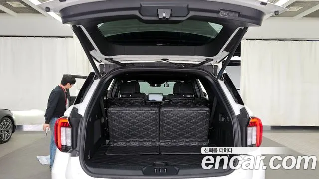 Ford Explorer 2025 — фото 20