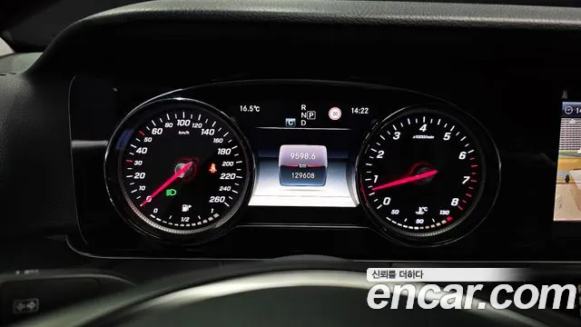 Mercedes-Benz E-Class 2018 — фото 8