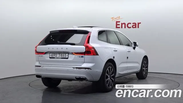 Volvo XC60 2019 — фото 2