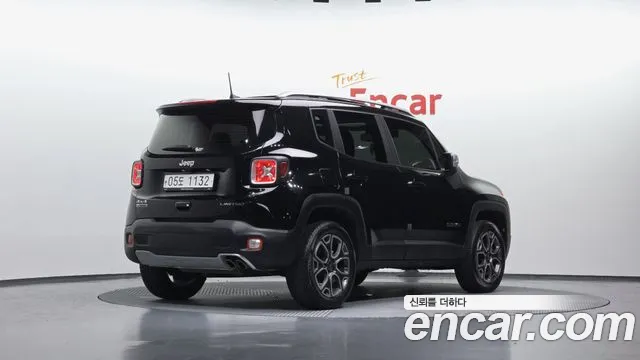 Jeep Renegade 2018 — фото 2