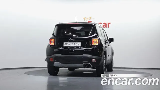 Jeep Renegade 2018 — фото 4