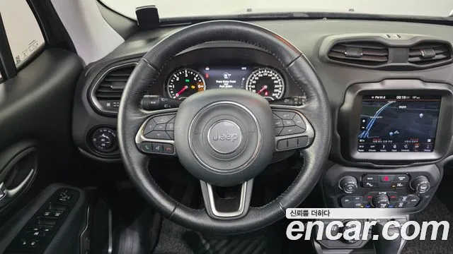 Jeep Renegade 2018 — фото 13