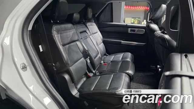 Ford Explorer 2020 — фото 12