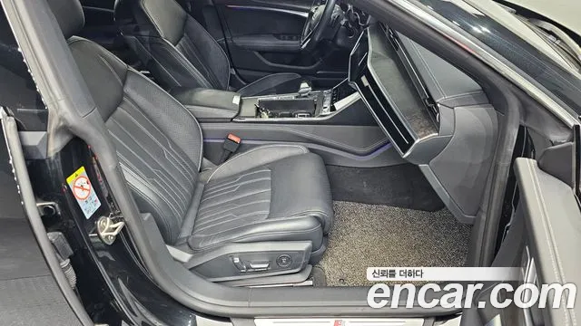 Audi A7 2021 — фото 10