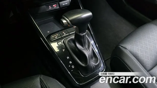 Kia Stonic 2018 — фото 9