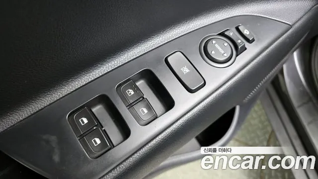 Kia Stonic 2018 — фото 13
