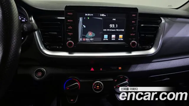 Kia Stonic 2018 — фото 17