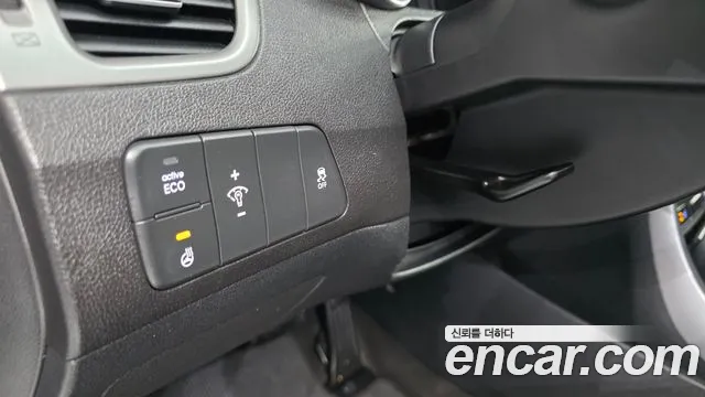 Hyundai AVANTE 2014 — фото 16