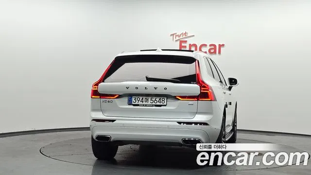 Volvo XC60 2021 — фото 4
